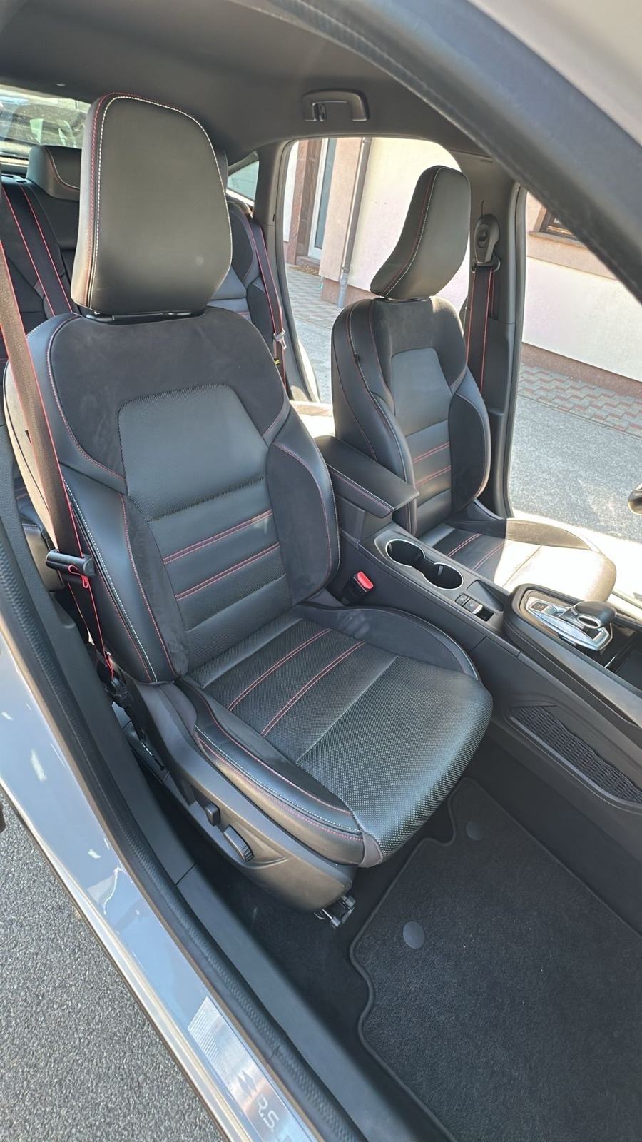 Renault Megane Conquest 1,6 E TECH HYBRID 145 Rs line full oprema, fotografija 12