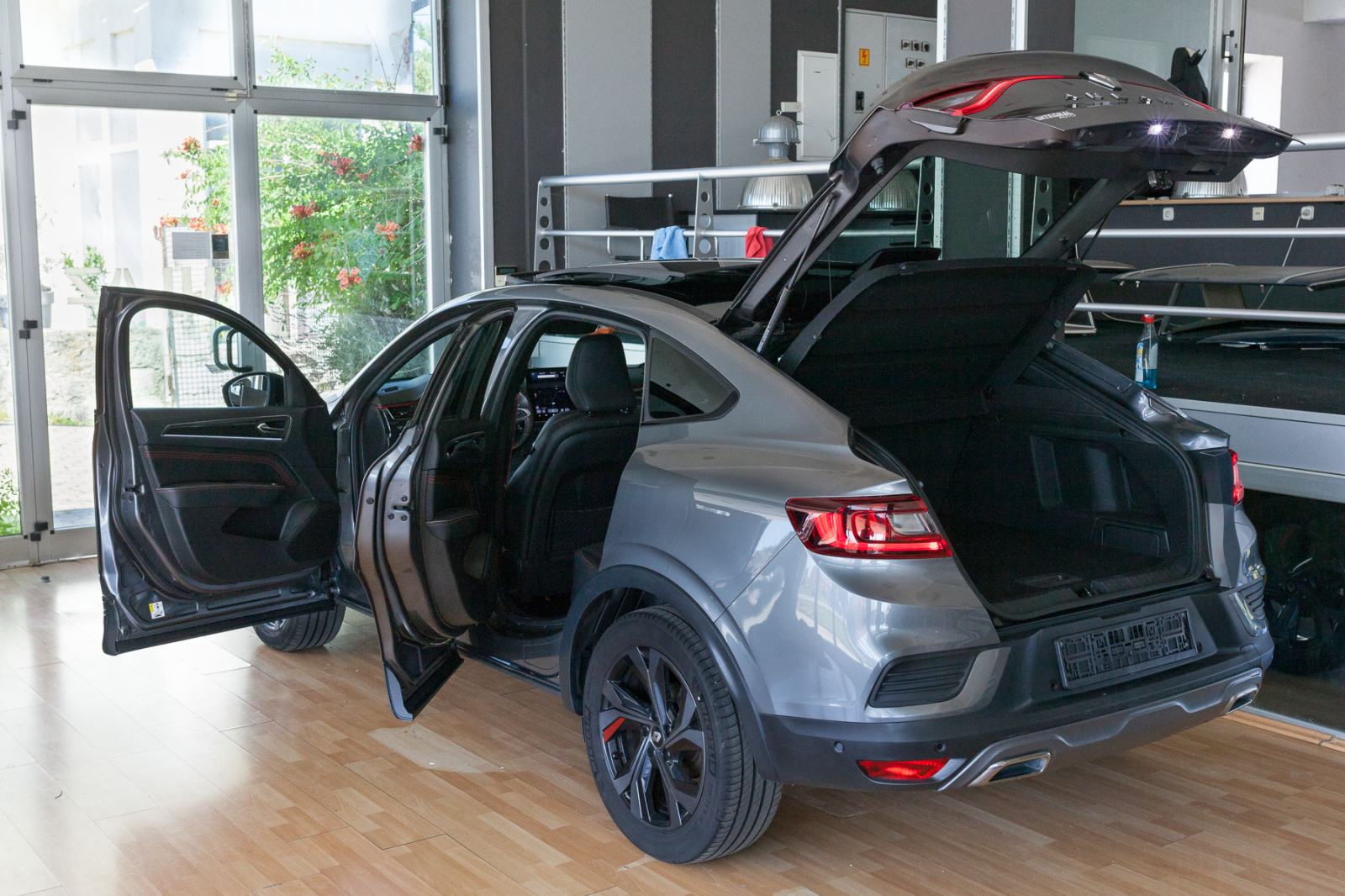 Renault Megane Conquest 1.6 hybrid RS line/FULL OPREMA /LEASING/SERVIS, fotografija 5