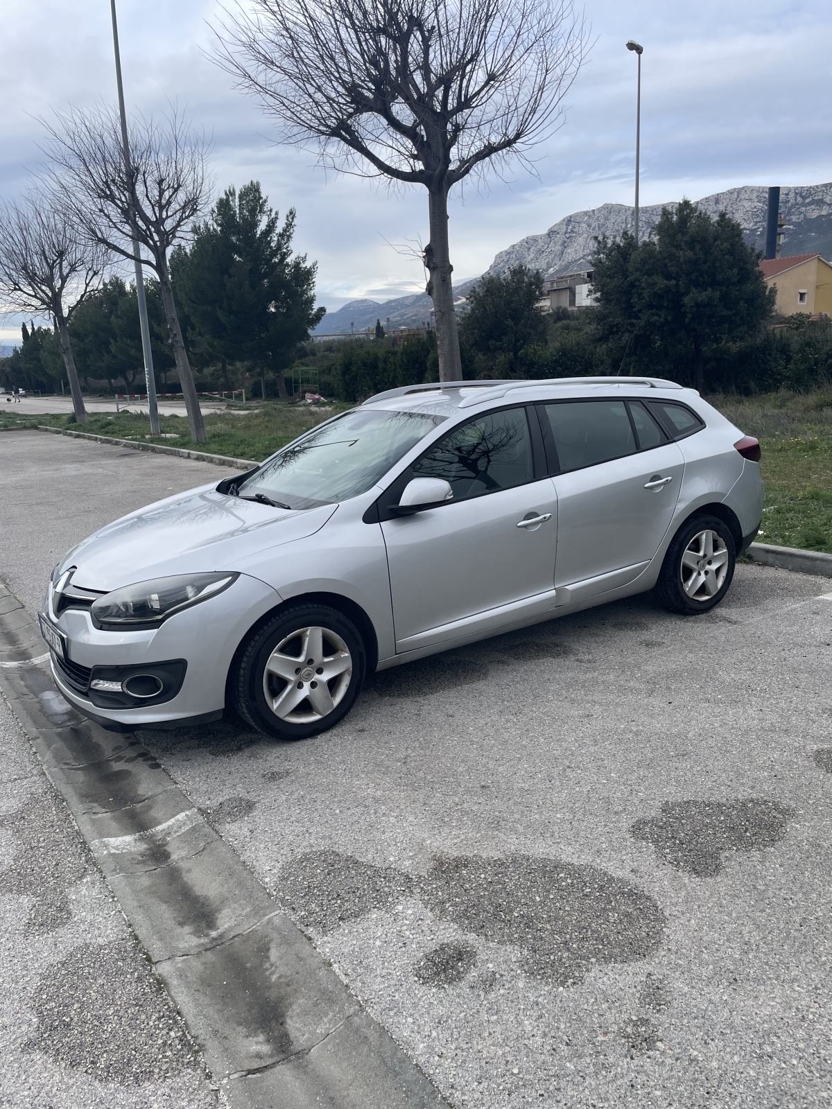 Renault Megane 1.5 dCi 2015 – novo kvačilo, nove gume, reg 03/27, fotografija 3