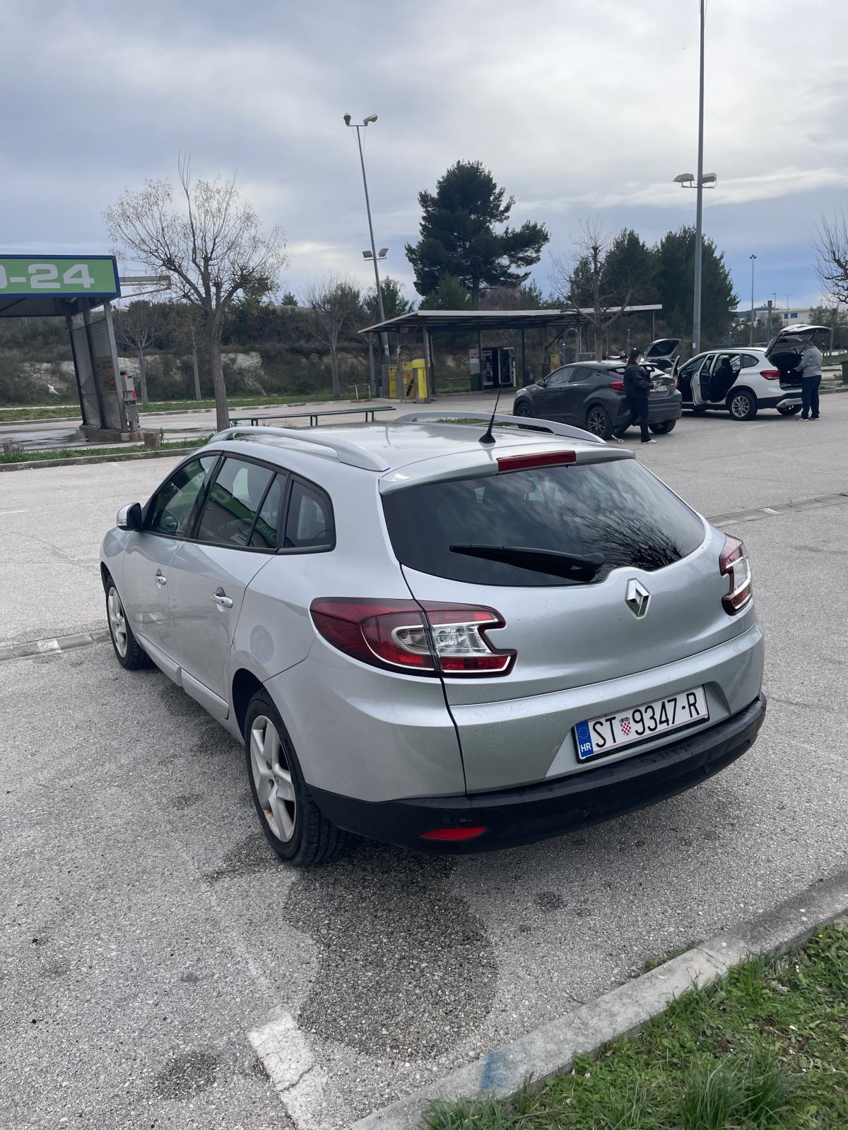 Renault Megane 1.5 dCi 2015 – novo kvačilo, nove gume, reg 03/27, fotografija 4