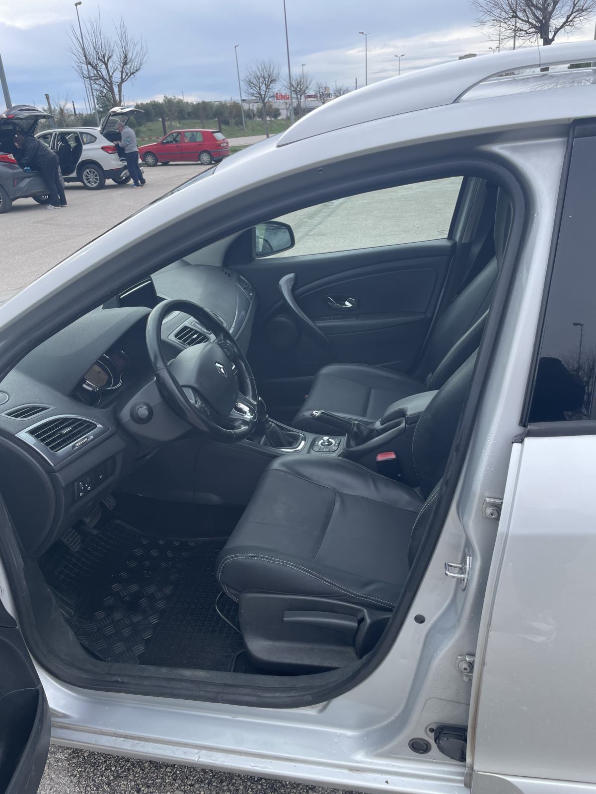 Renault Megane 1.5 dCi 2015 – novo kvačilo, nove gume, reg 03/27, fotografija 6