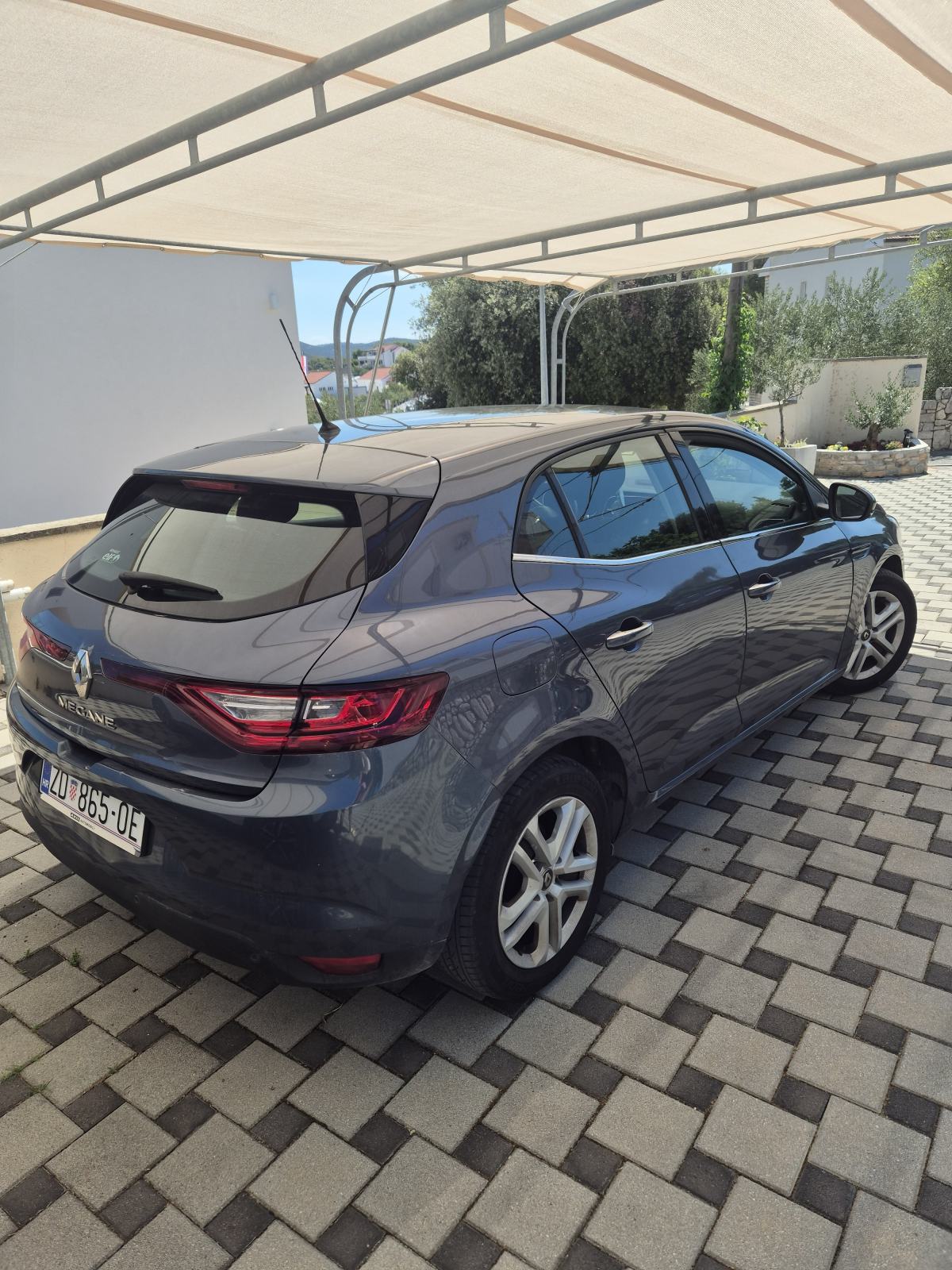 Renault Megane dCi automatik, fotografija 2