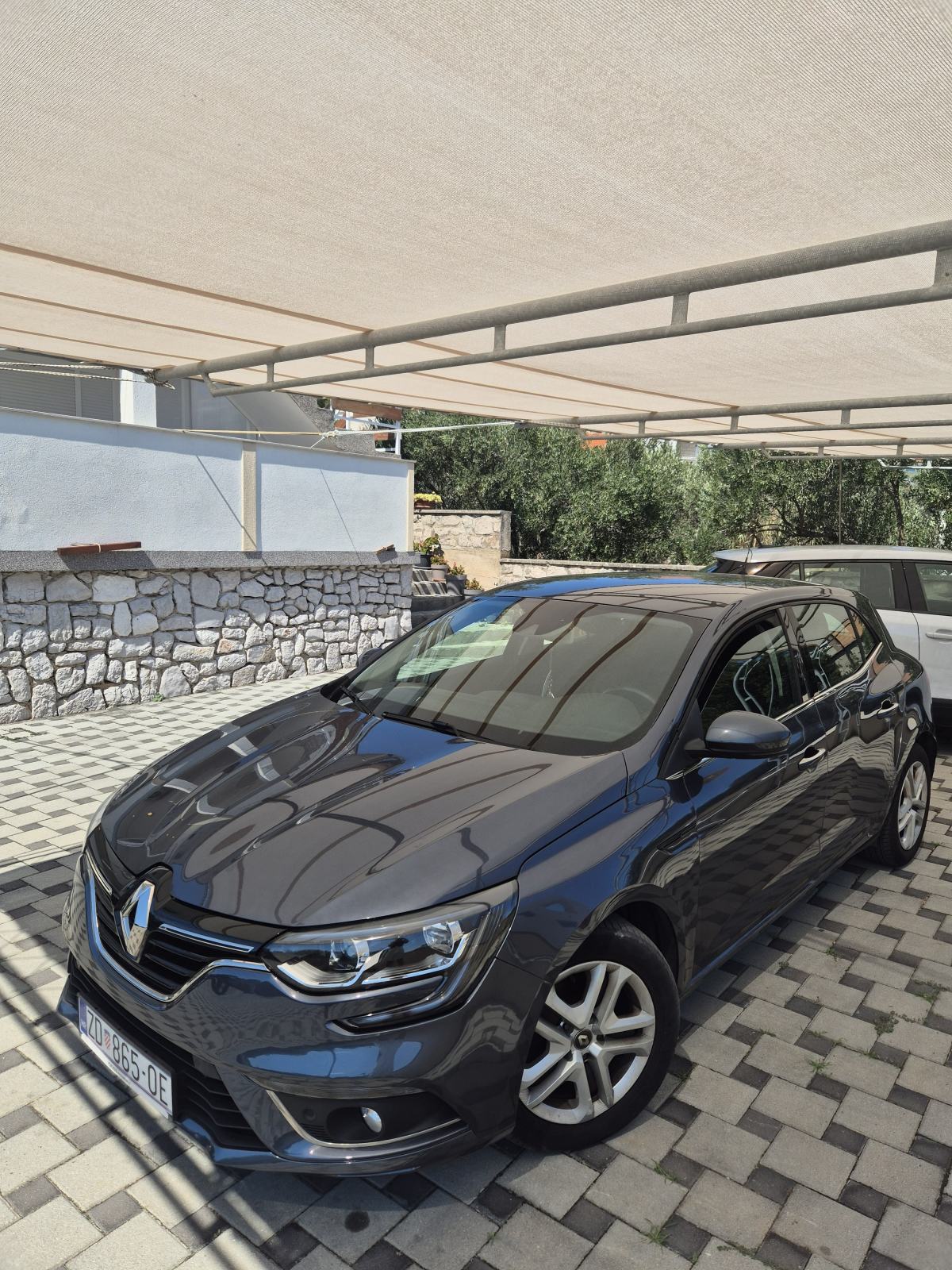 Renault Megane dCi automatik, fotografija 9