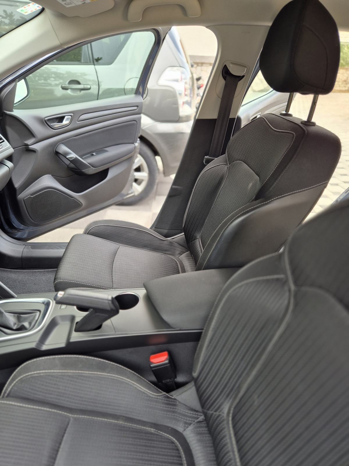 Renault Megane dCi automatik, fotografija 13