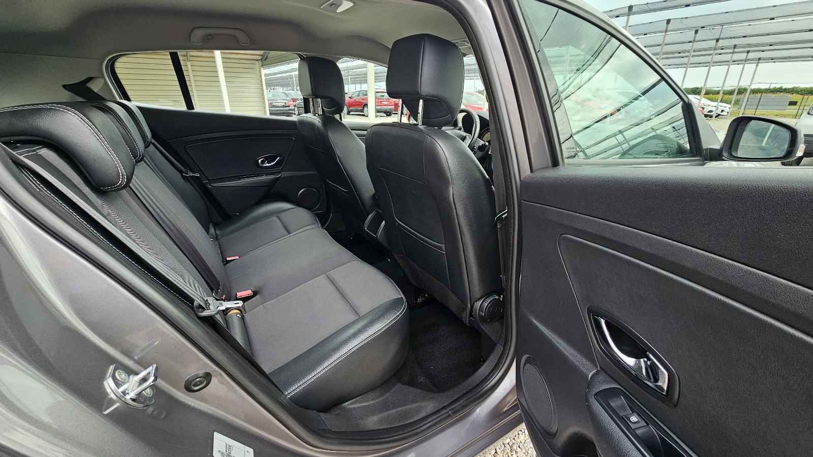 Renault Megane dCi,CLIAMTRONIC,NAVI,PDC,TEMPOMAT,LED,REG.-10/2026, fotografija 13