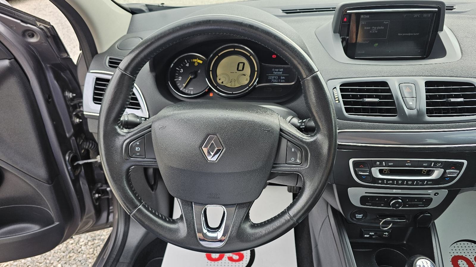 Renault Megane dCi,CLIAMTRONIC,NAVI,PDC,TEMPOMAT,LED,REG.-10/2026, fotografija 16