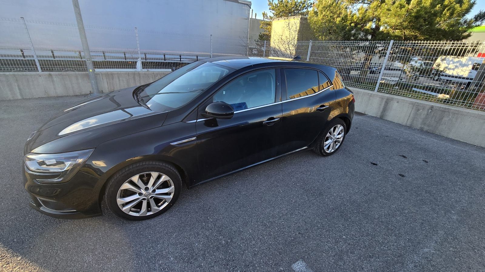 Renault Megane 4 Bose Edition 2016 110hp, pogled izvana - slika 1
