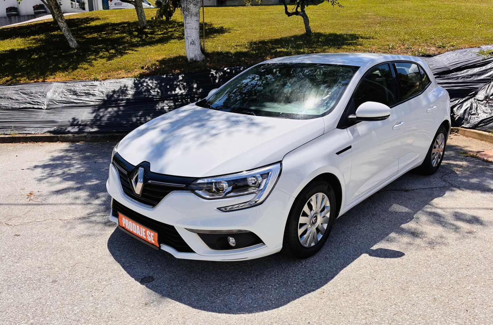 Renault Megane - Dizel - 110 000 Km - 2020 godina, pogled izvana - slika 2