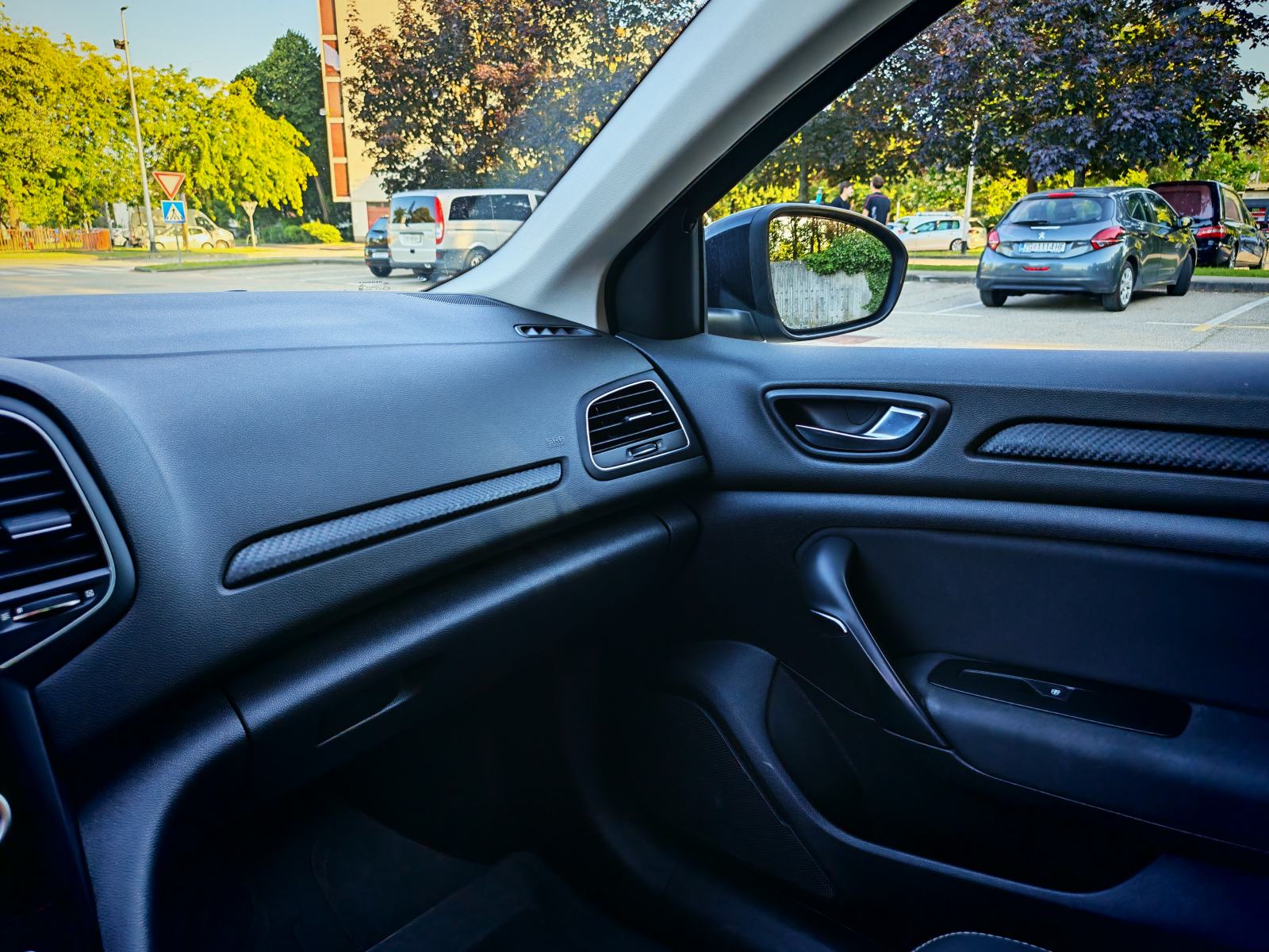 Renault Megane Grandcoupe 1.5 DCi, 1. Vlasnik, Servisna, fotografija 16