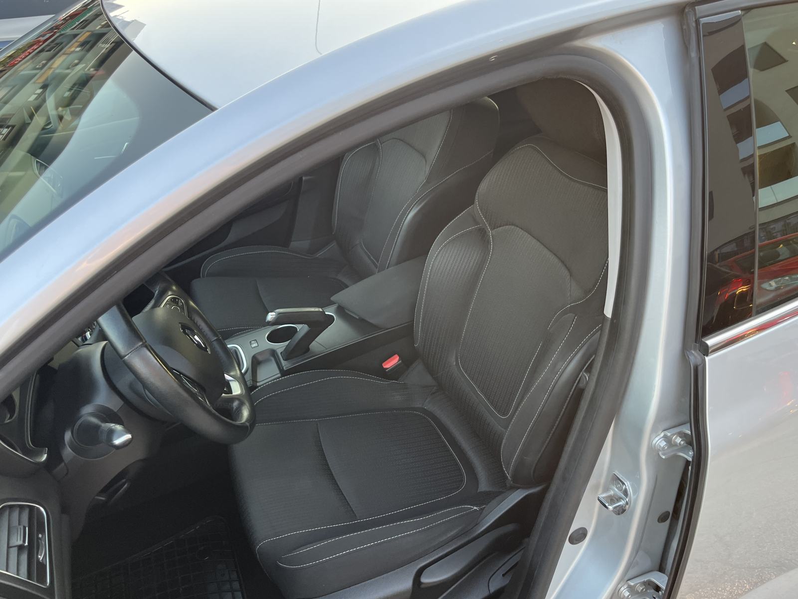 Renault Megane 1.3 TCe 1.VL Nije uvoz, fotografija 9
