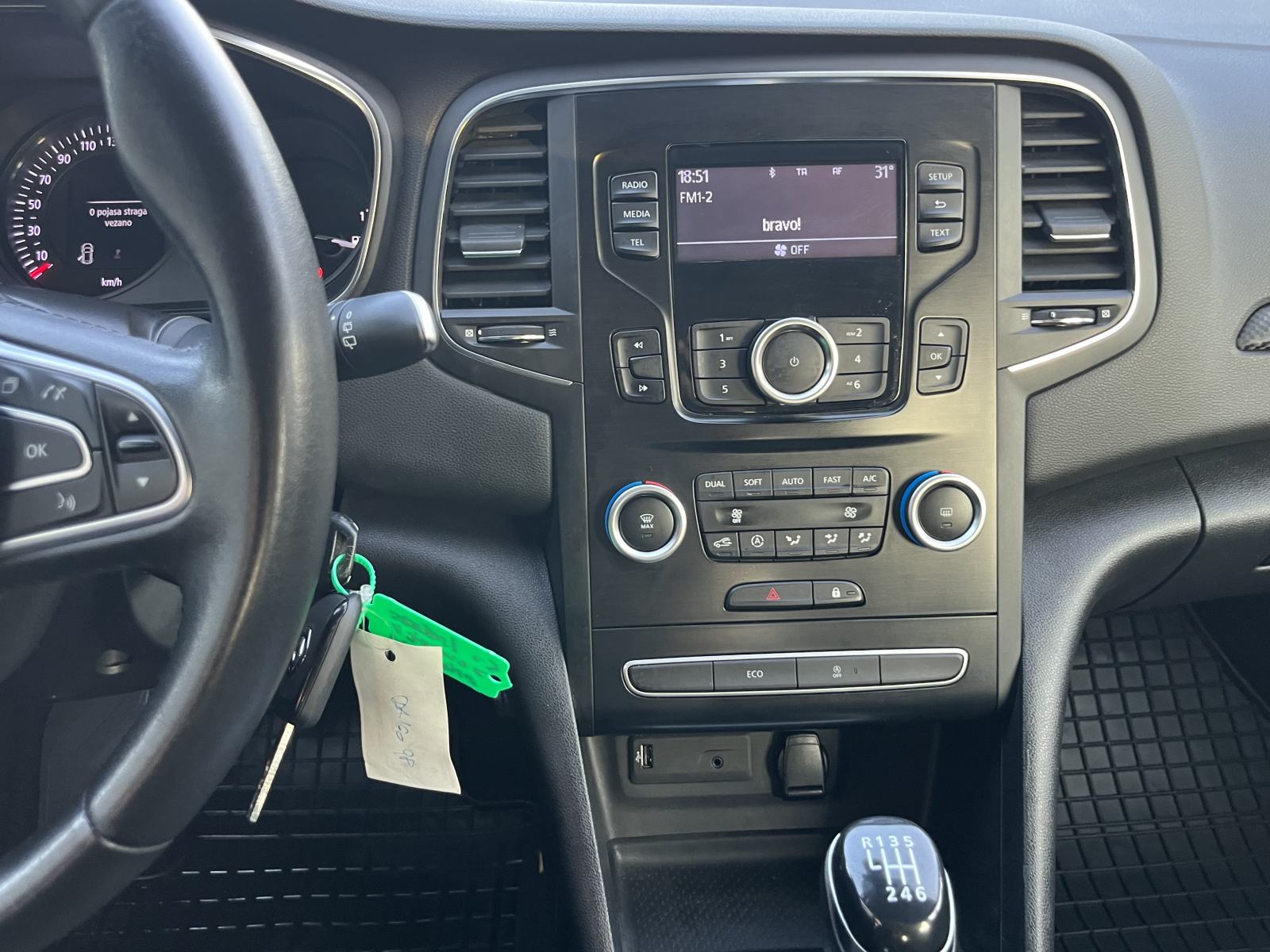 Renault Megane 1.3 TCe 1.VL Nije uvoz, fotografija 16