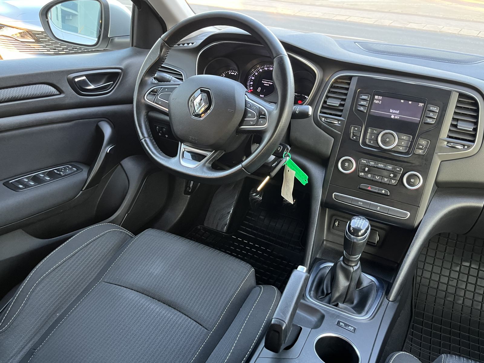 Renault Megane 1.3 TCe 1.VL Nije uvoz, fotografija 12