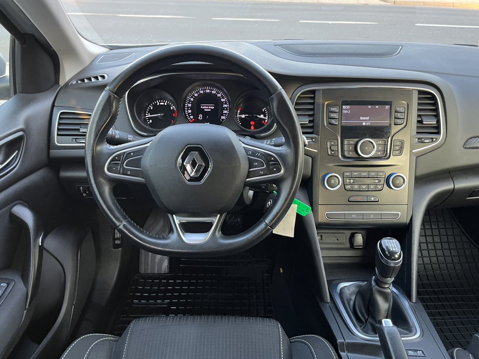 Renault Megane 1.3 TCe 1.VL Nije uvoz, fotografija 13