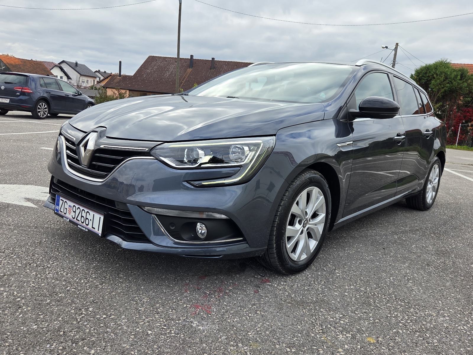 Renault Megane Grandtour 1.3 TCe 115 SERVISNA, REG.10/27. LIMITED, pogled izvana - slika 1