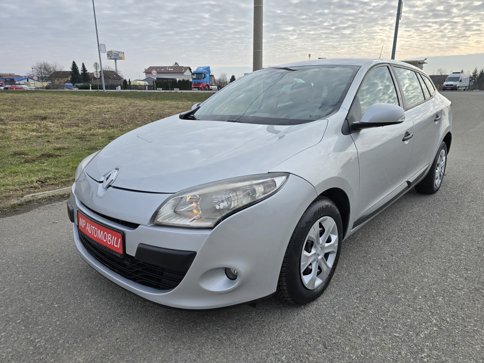 Renault Megane Grandtour 1,5 dCi-2012gd.md-KLIMA-tempomat,6brz,KARTlCE, fotografija 2
