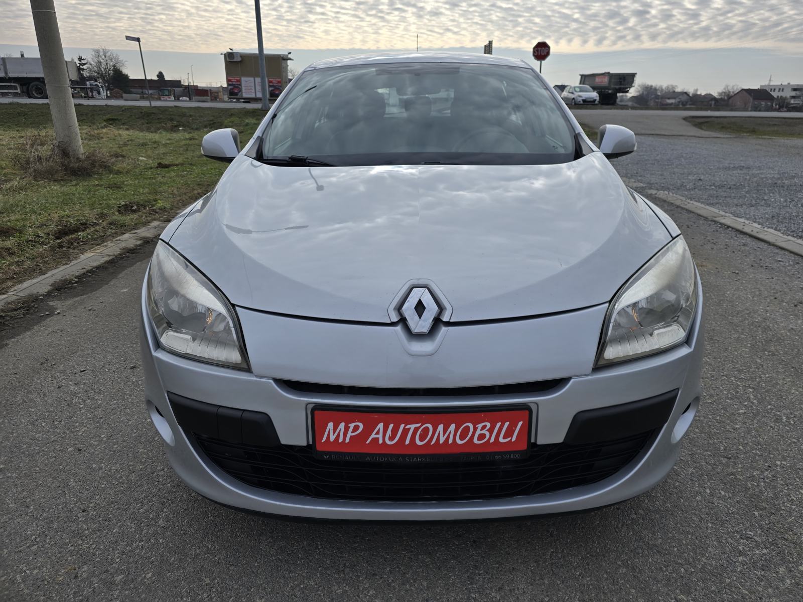 Renault Megane Grandtour 1,5 dCi-2012gd.md-KLIMA-tempomat,6brz,KARTlCE, fotografija 3