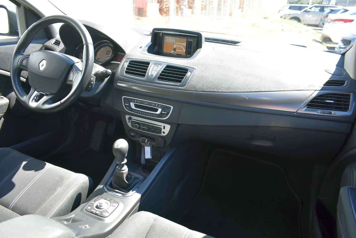 Renault Megane Grandtour 1.5 dCi *HR* REG. 03/27 NAVI,GRIJANJE SJEDALA, fotografija 7