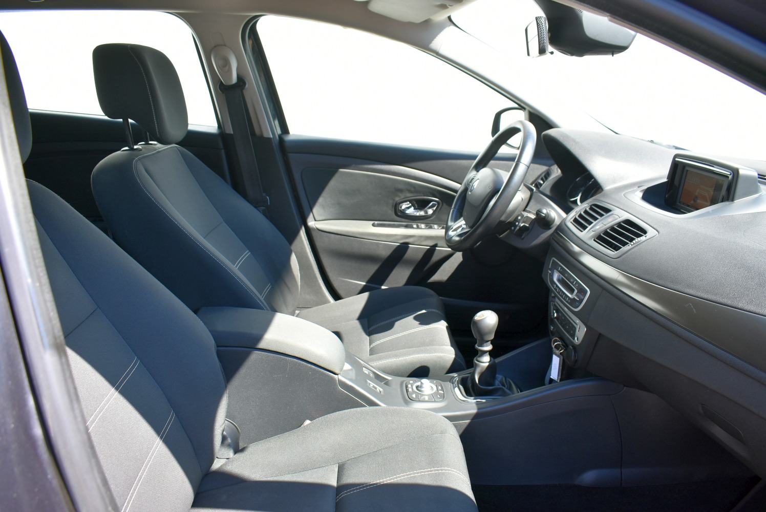 Renault Megane Grandtour 1.5 dCi *HR* REG. 03/27 NAVI,GRIJANJE SJEDALA, pogled izvana - slika 5