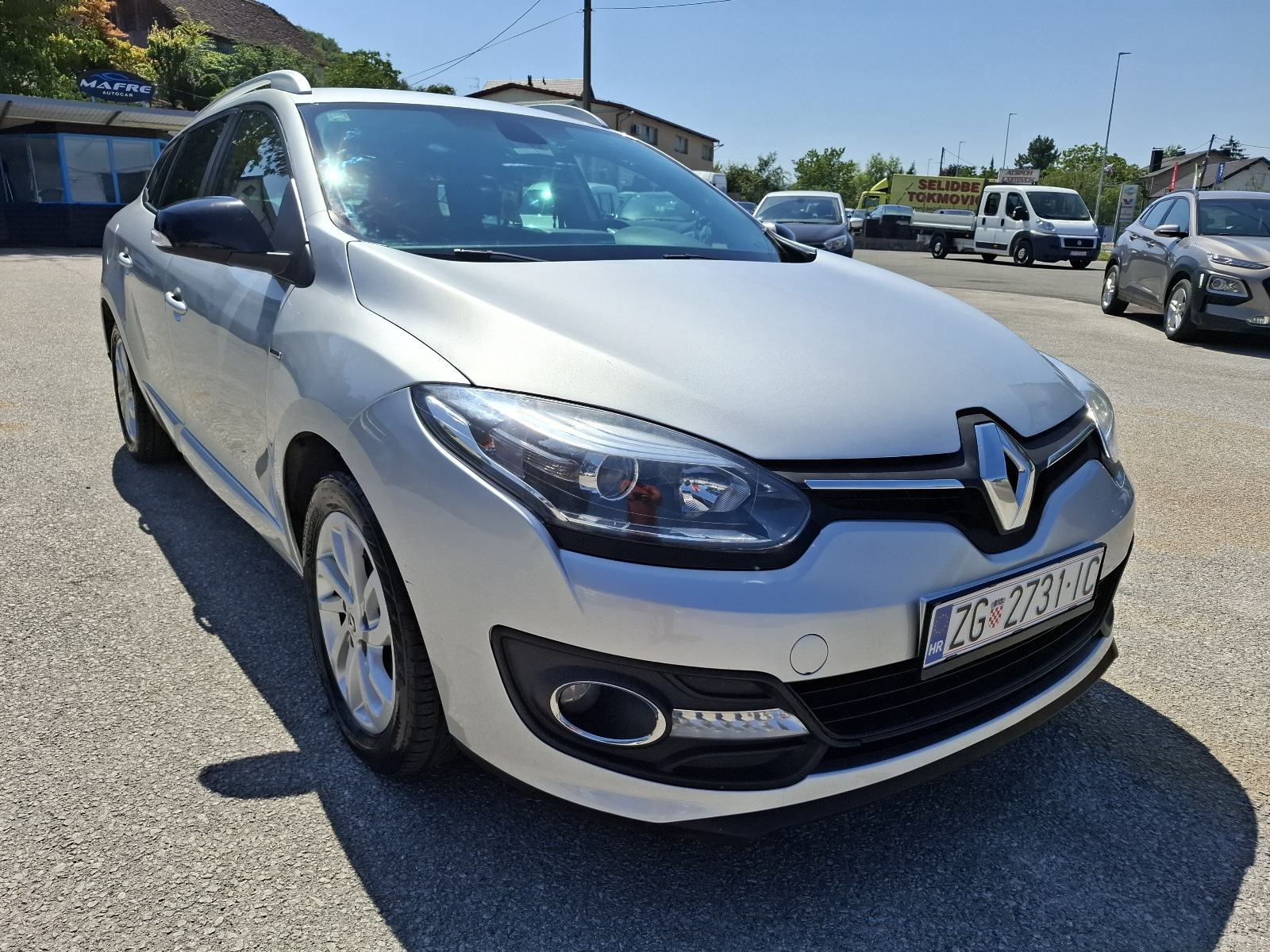 Renault Megane Grandtour 1.5 dci LIMITED-KLIMATRONIK-NAVIGACIJA, pogled izvana - slika 2