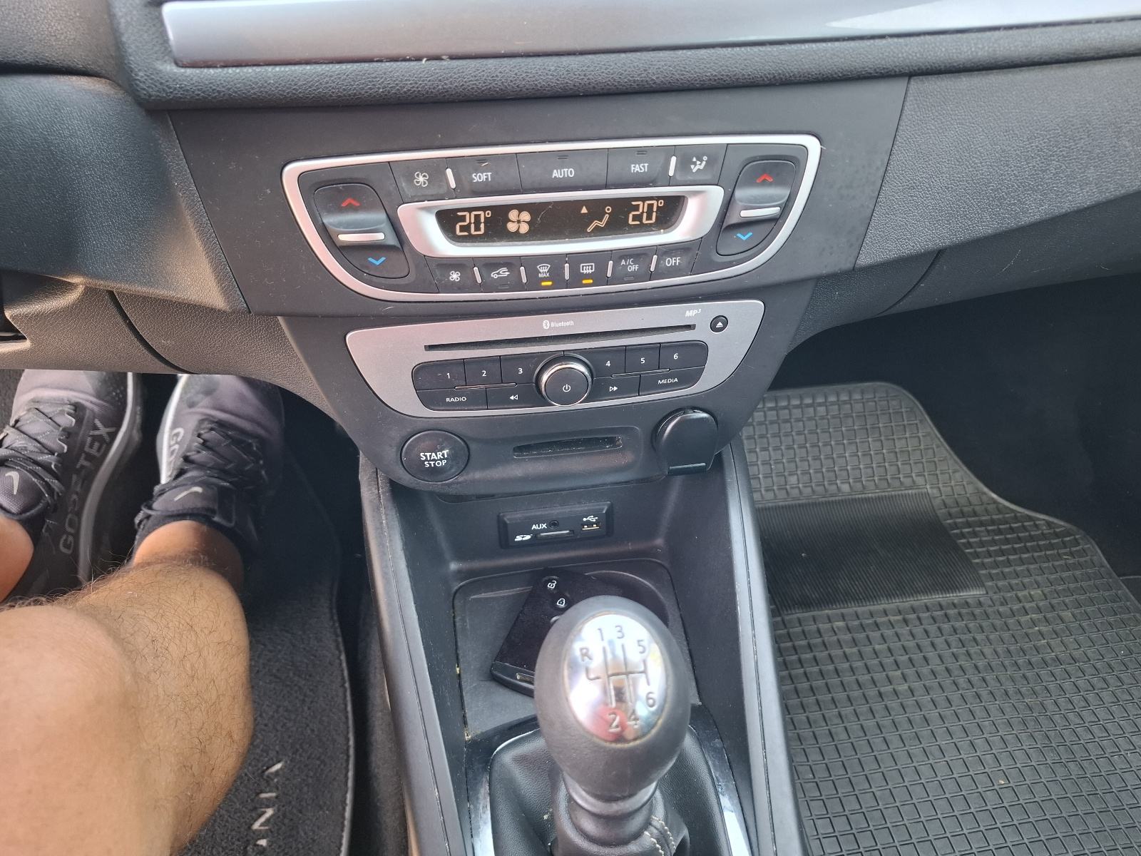 Renault Megane Grandtour 1.5 dci LIMITED-KLIMATRONIK-NAVIGACIJA, fotografija 11