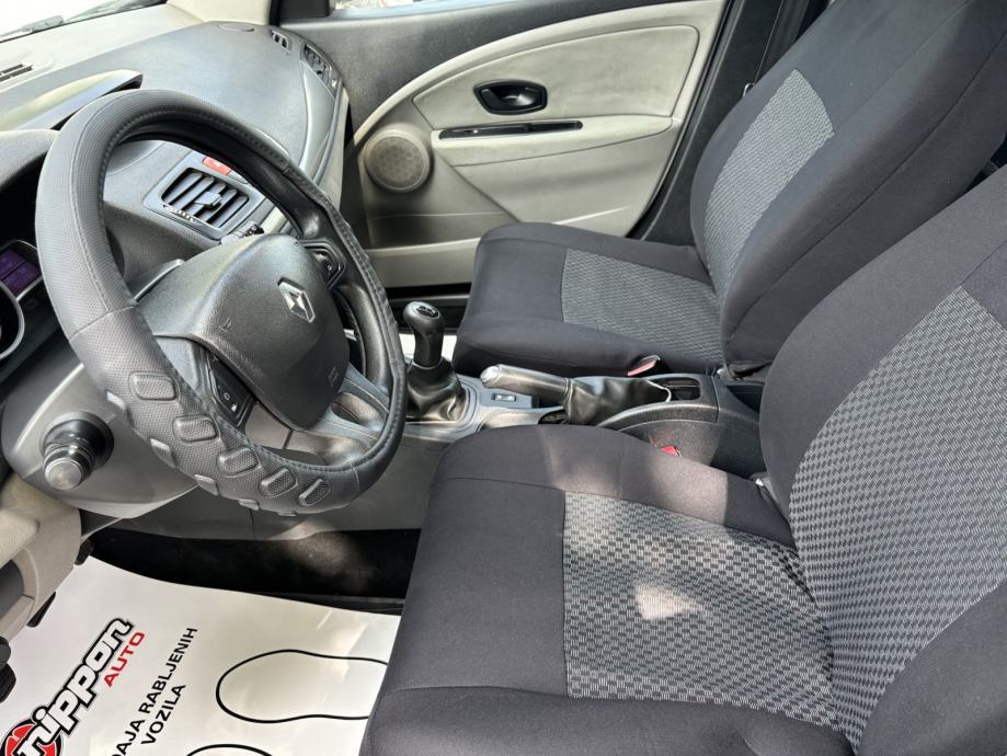 Renault Megane Grandtour 1,5 dCi N1 TERETNI - KLIMA - TEMPOMAT - PDV, fotografija 11