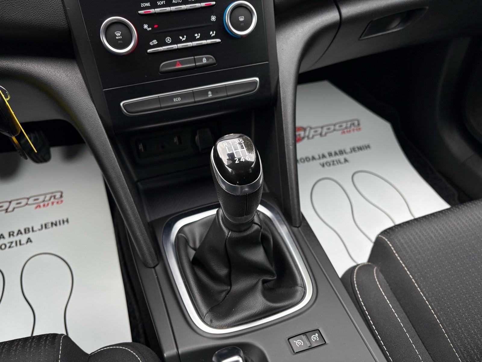 Renault Megane Grandtour 1,5 dCi NAVI -VIRTUAL- LEASING RATA OD: 249 €, fotografija 16