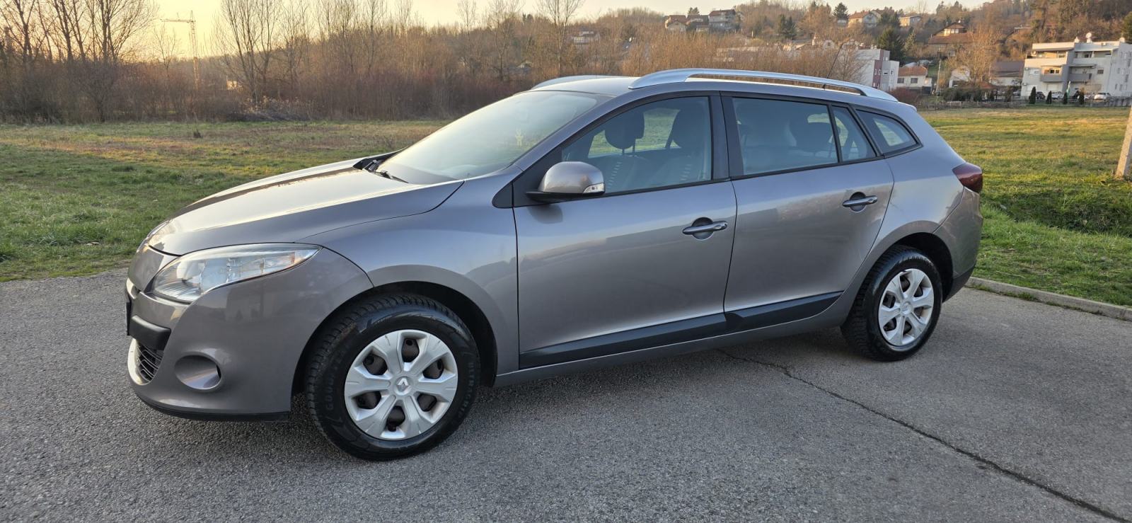 Renault Megane Grandtour 1,5 dCi reg.do 07/27,Odlicno stanje, fotografija 4