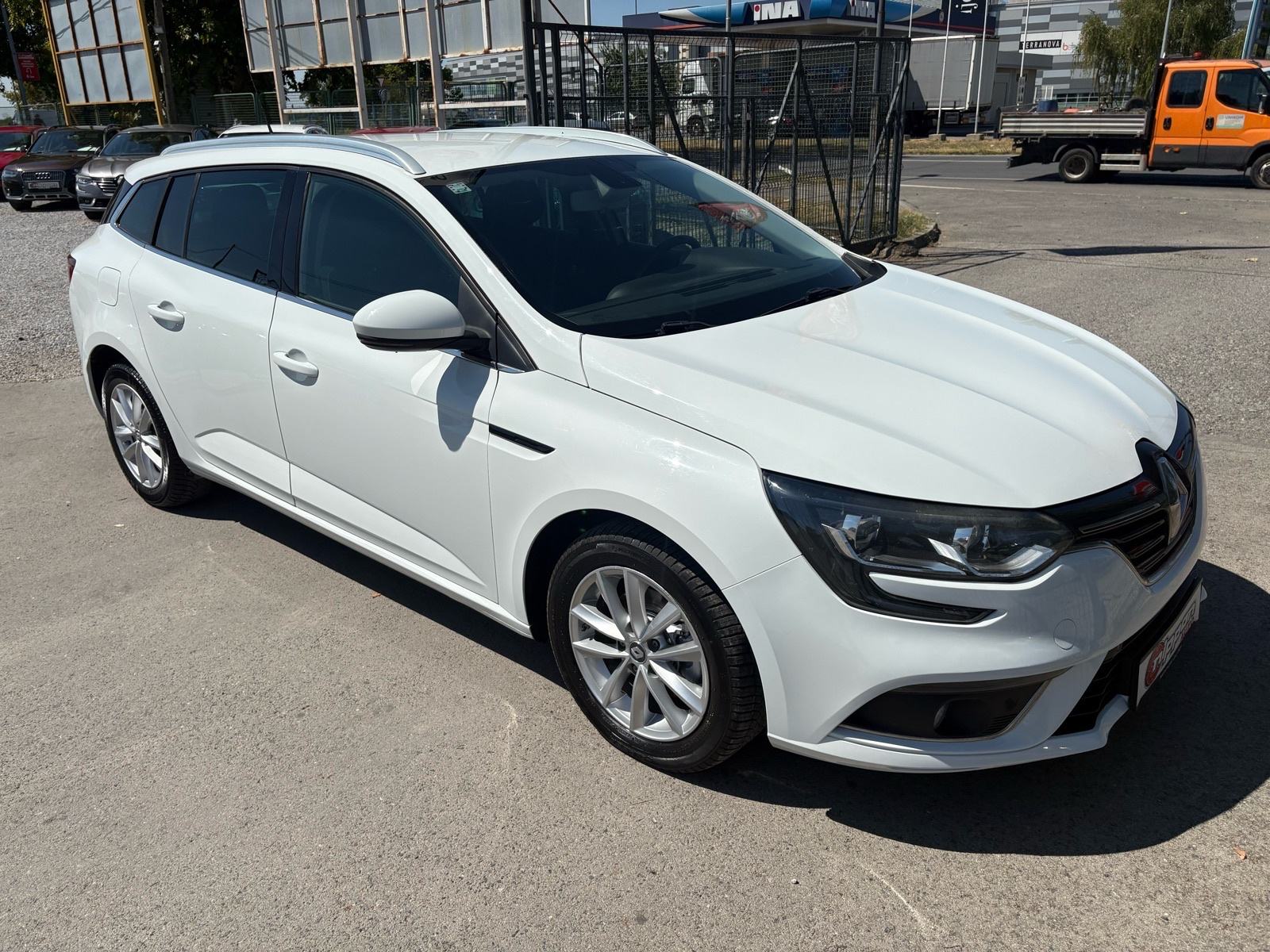 Renault Megane Grandtour 1,5 dCi REG:12/2026 - NAVI - KLIMA - LEASING, fotografija 8