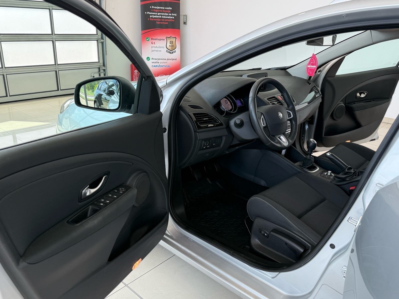 Renault Megane Grandtour 1.5 DCI⭐️121.000KM⭐️NAVI⭐️SERVISNA⭐️GARANCIJA, fotografija 10