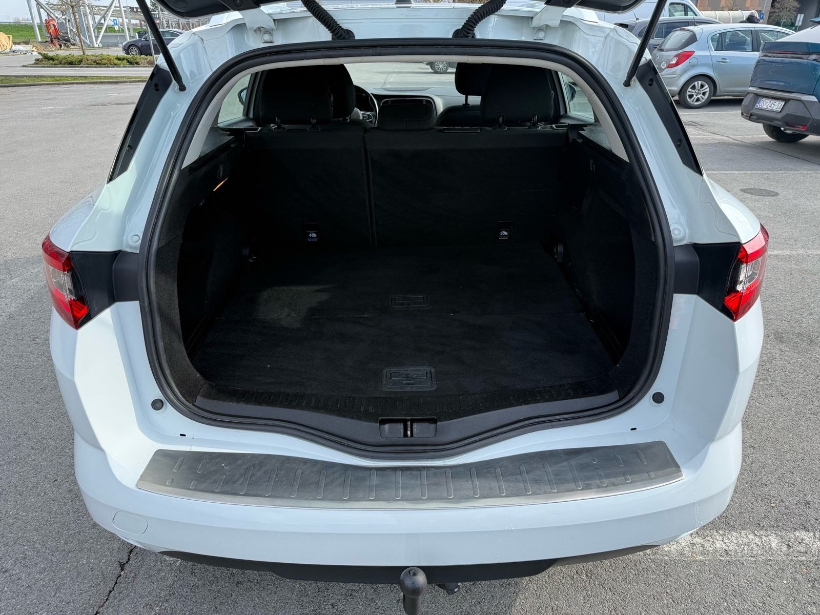 Renault Megane Grandtour 1.5dCi LEASING BEZ UČEŠĆA, NAV, VIRT,AUTKLIMA, fotografija 20