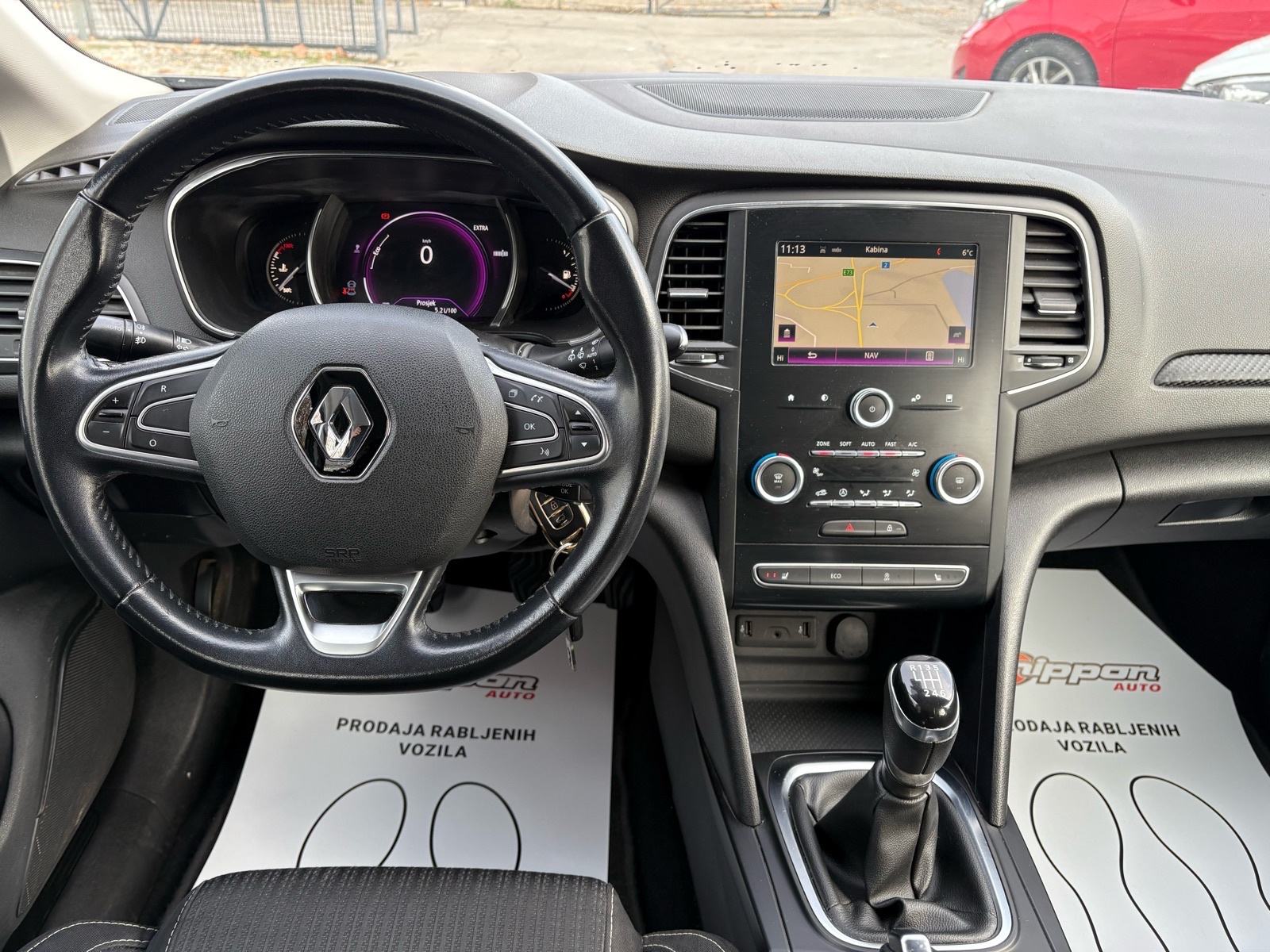 Renault Megane Grandtour 1.5dCi NAVI - TEMPOMAT - LEASING RATA 315 €, fotografija 13