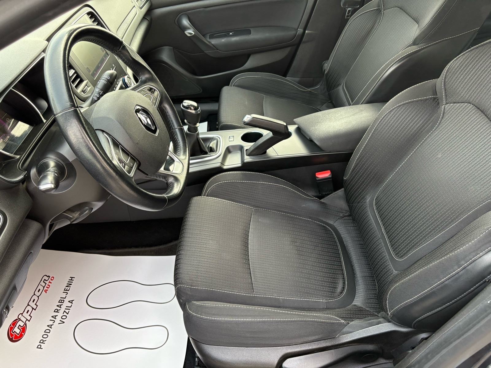 Renault Megane Grandtour 1.5dCi NAVI - TEMPOMAT - LEASING RATA 315 €, fotografija 11