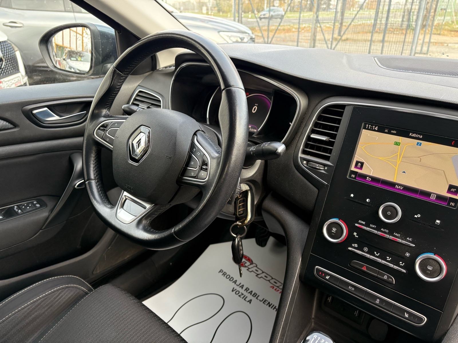Renault Megane Grandtour 1.5dCi NAVI - TEMPOMAT - LEASING RATA 315 €, fotografija 17
