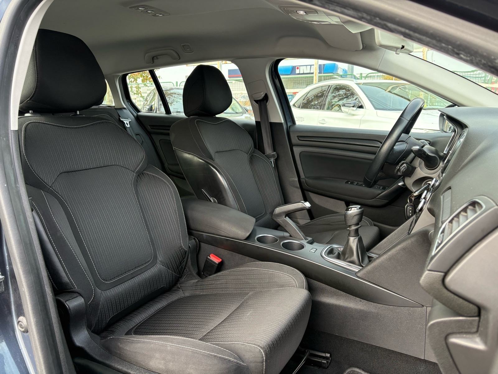 Renault Megane Grandtour 1.5dCi NAVI - TEMPOMAT - LEASING RATA 315 €, fotografija 20