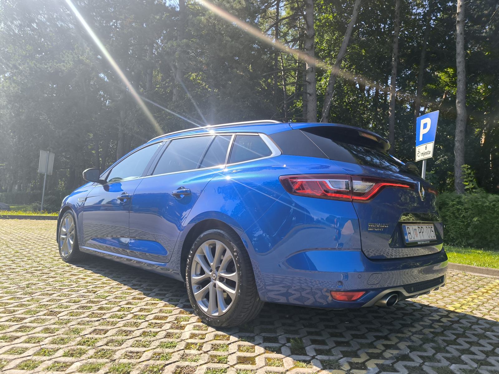 Renault Megane Grandtour 205 GT, 4CONTROL, FULL LED, EKSTRA STANJE, fotografija 6