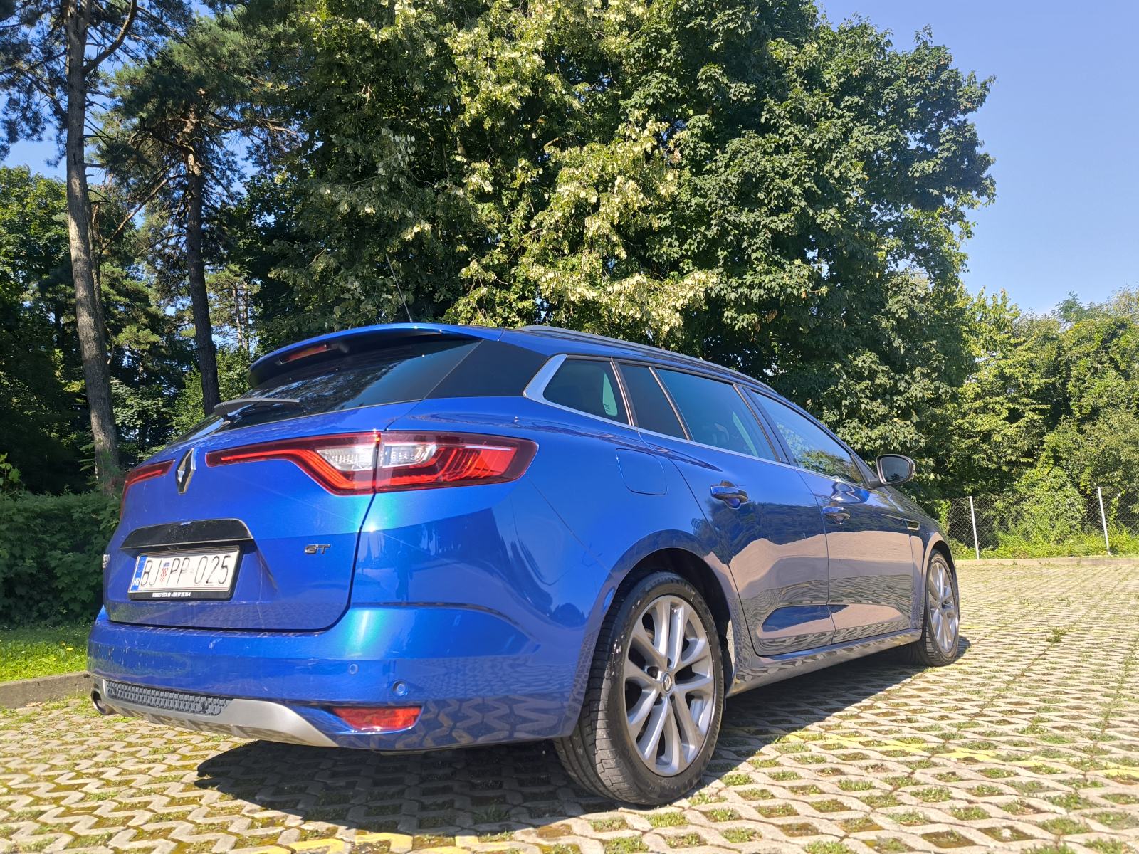 Renault Megane Grandtour 205 GT, 4CONTROL, FULL LED, EKSTRA STANJE, fotografija 12