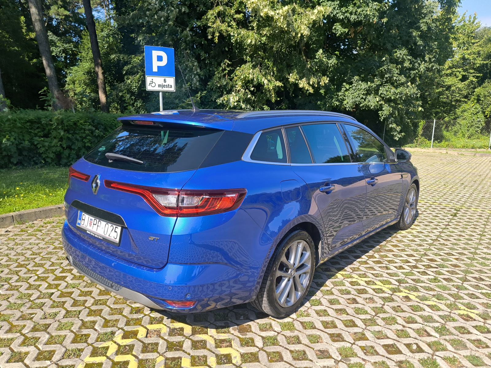 Renault Megane Grandtour 205 GT, 4CONTROL, FULL LED, EKSTRA STANJE, fotografija 13