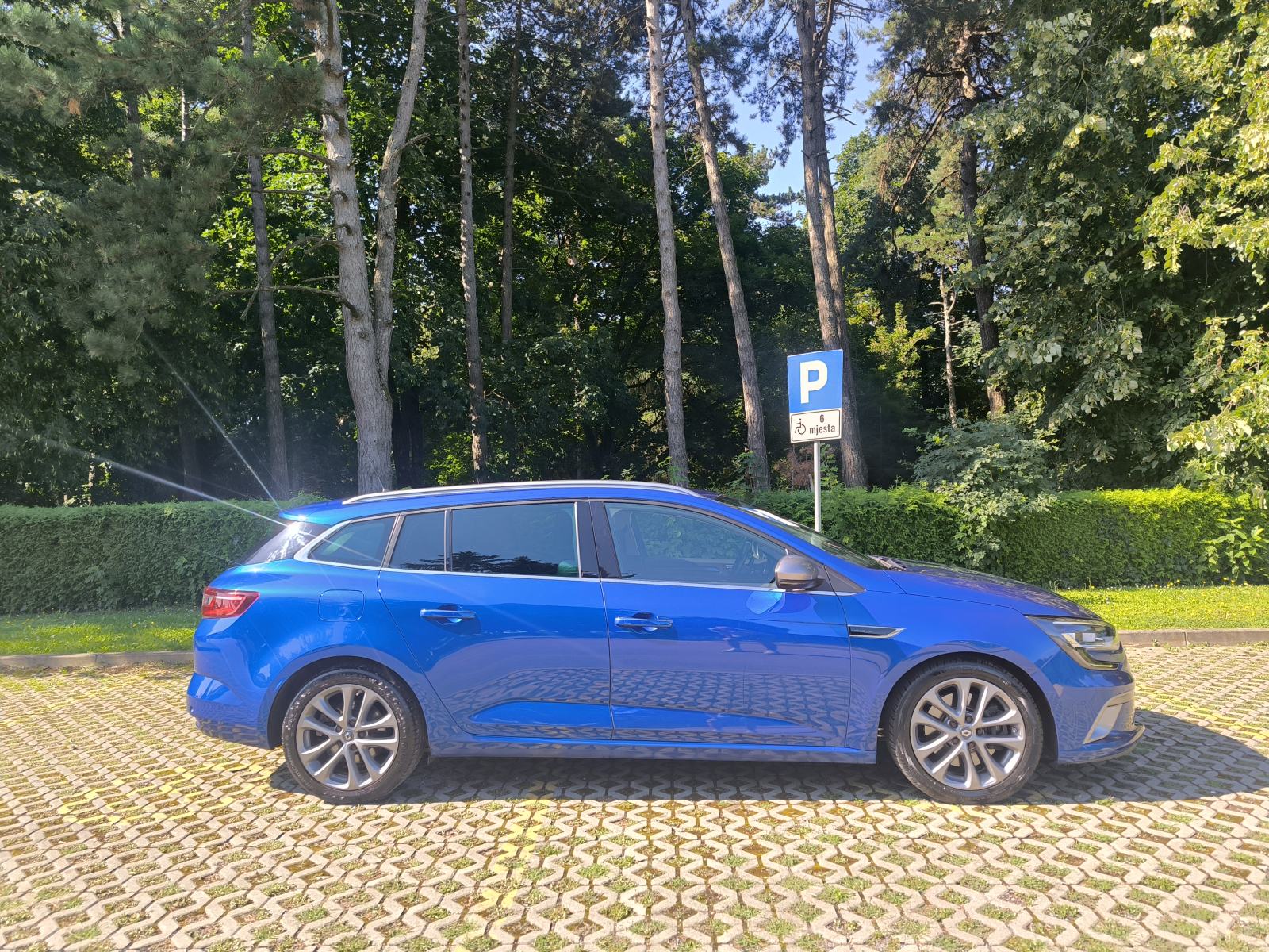 Renault Megane Grandtour 205 GT, 4CONTROL, FULL LED, EKSTRA STANJE, fotografija 11