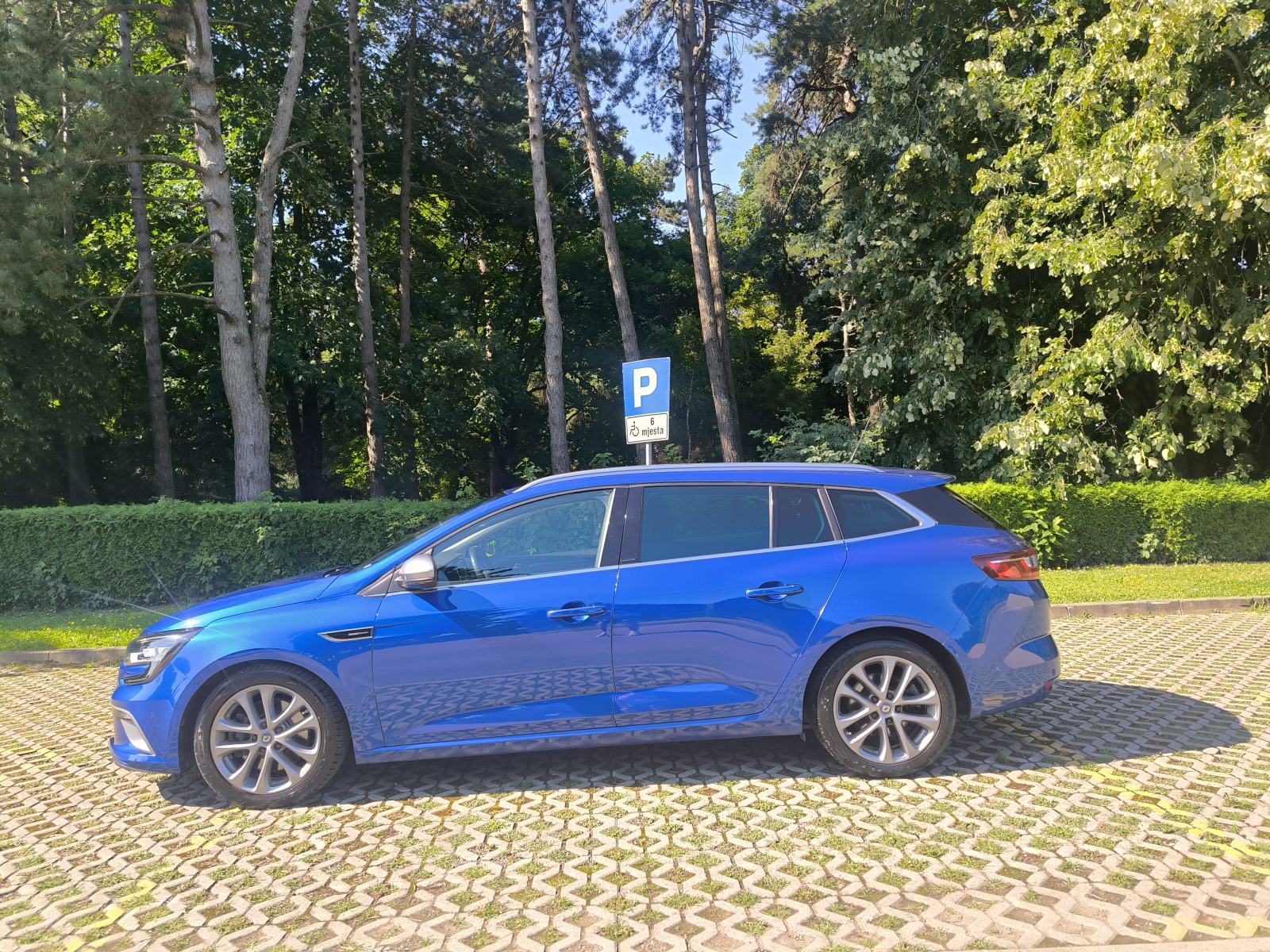 Renault Megane Grandtour 205 GT, 4CONTROL, FULL LED, EKSTRA STANJE, fotografija 5