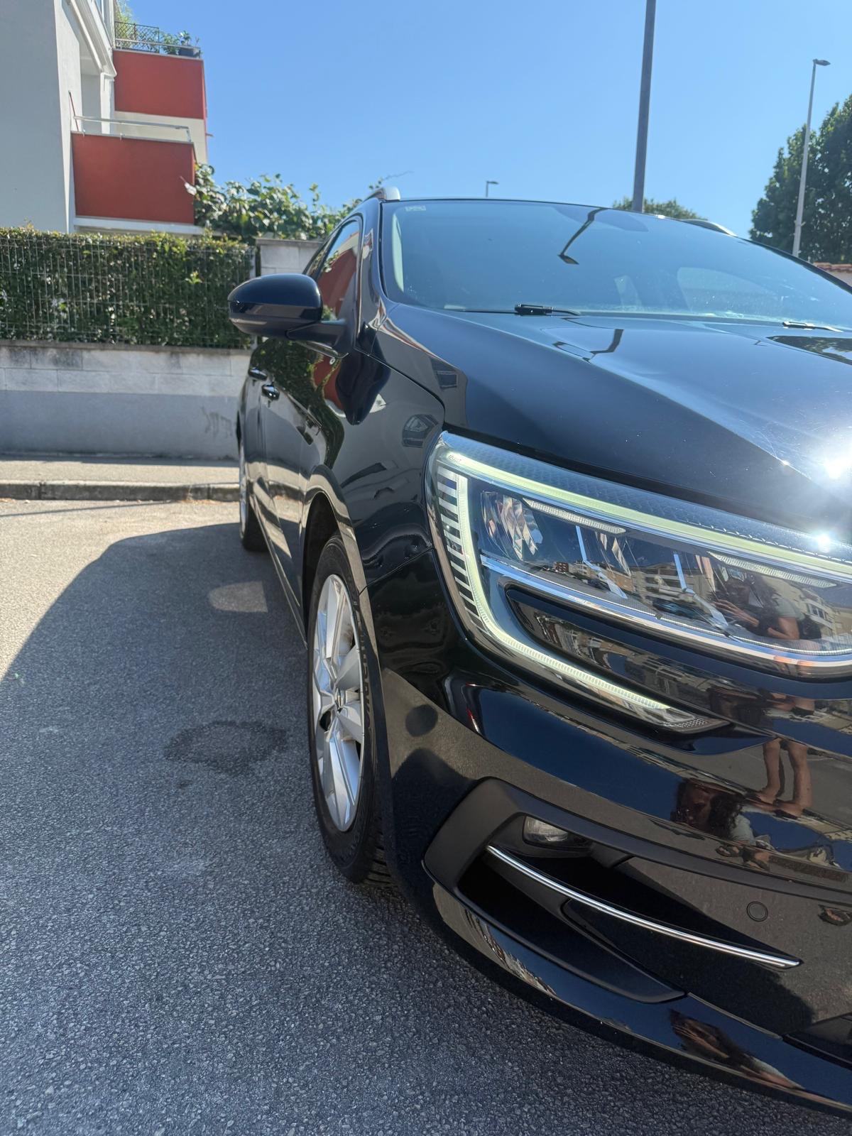 Renault Megane Grandtour Blue dCi 115 automatik, fotografija 2