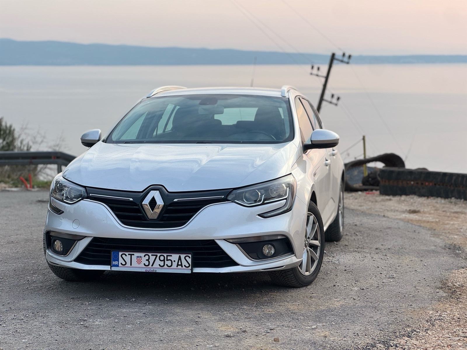 Renault Megane Grandtour dCi 110 automatik, fotografija 1