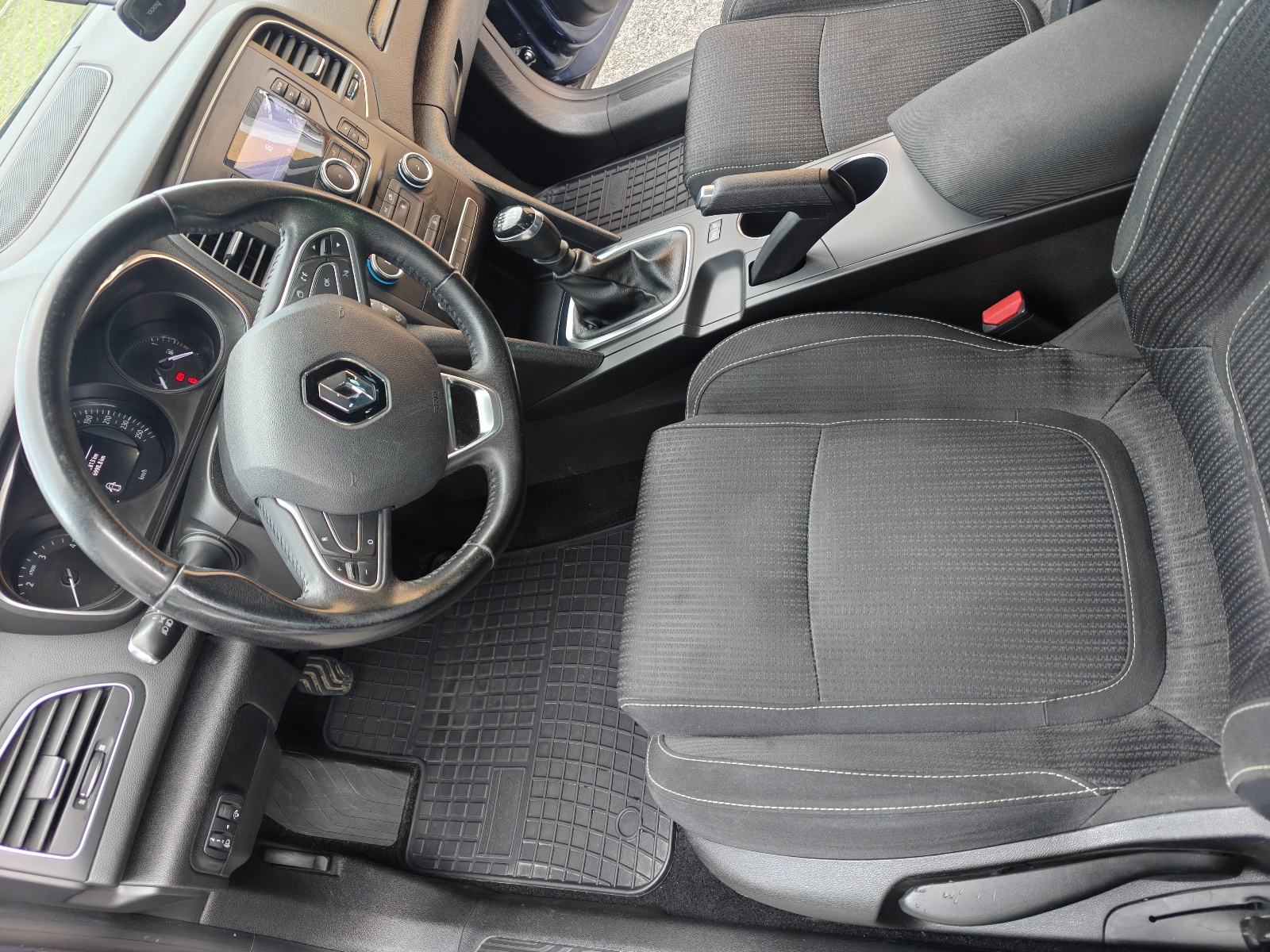 Renault Megane Grandtour dCi 110, fotografija 11