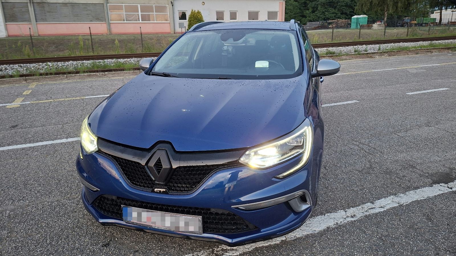 Renault Megane Grandtour dCi 165 GT automatik, fotografija 9