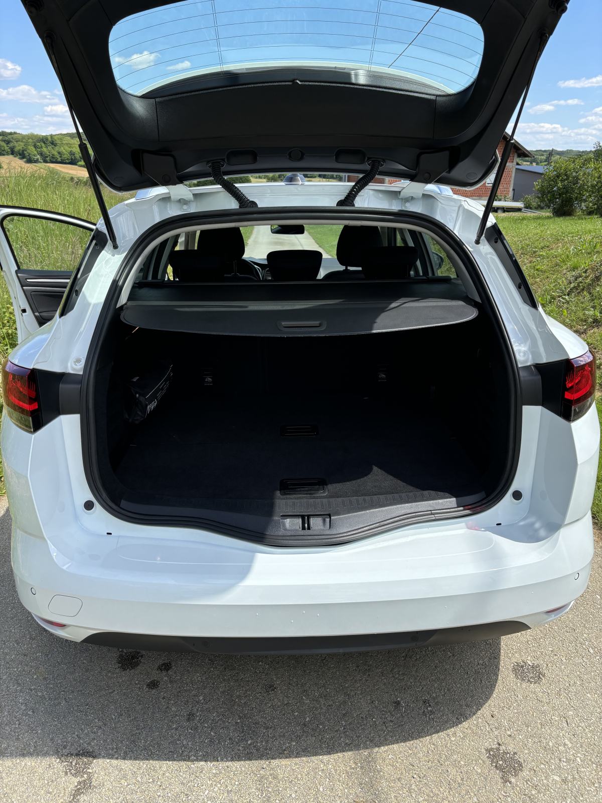 Renault Megane Grandtour dCi, kamera, grijanje sjedala, fotografija 7