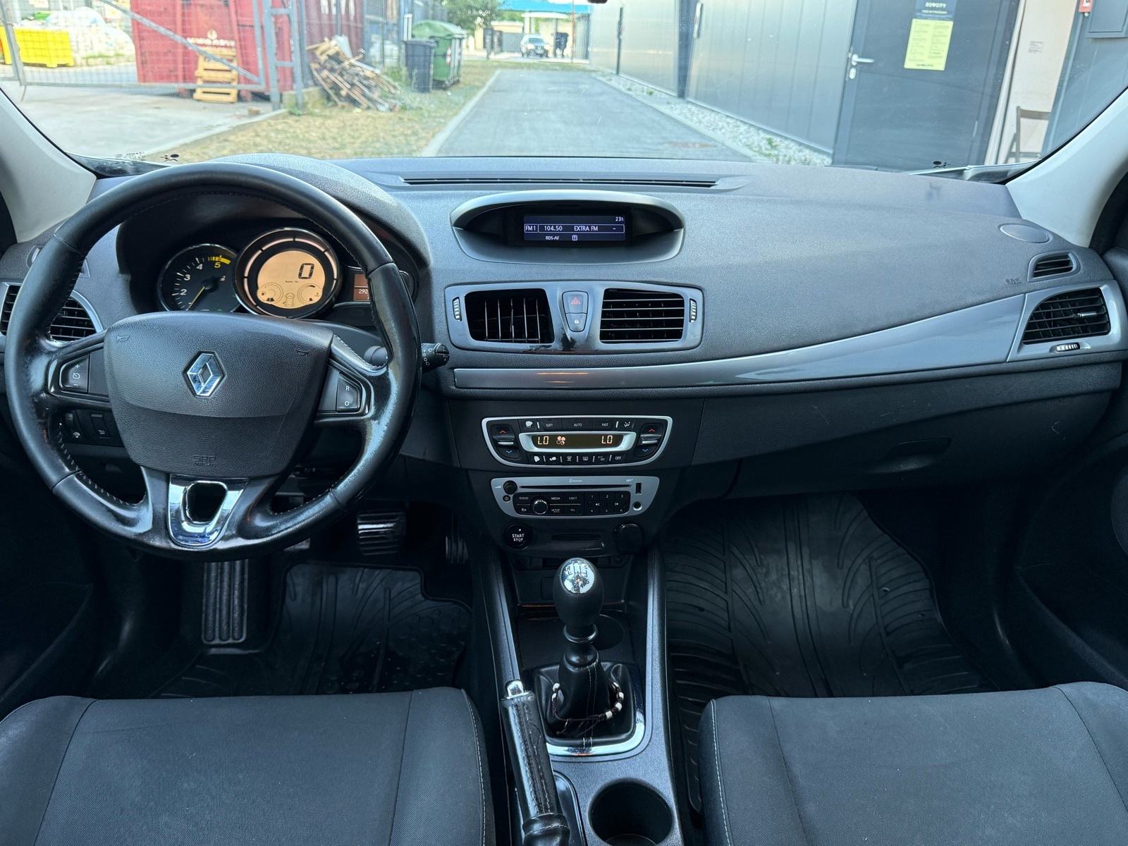 RENAULT MEGANE GRANDTOUR/REDIZAJN/2016G/LIMITED OPREMA/, fotografija 10