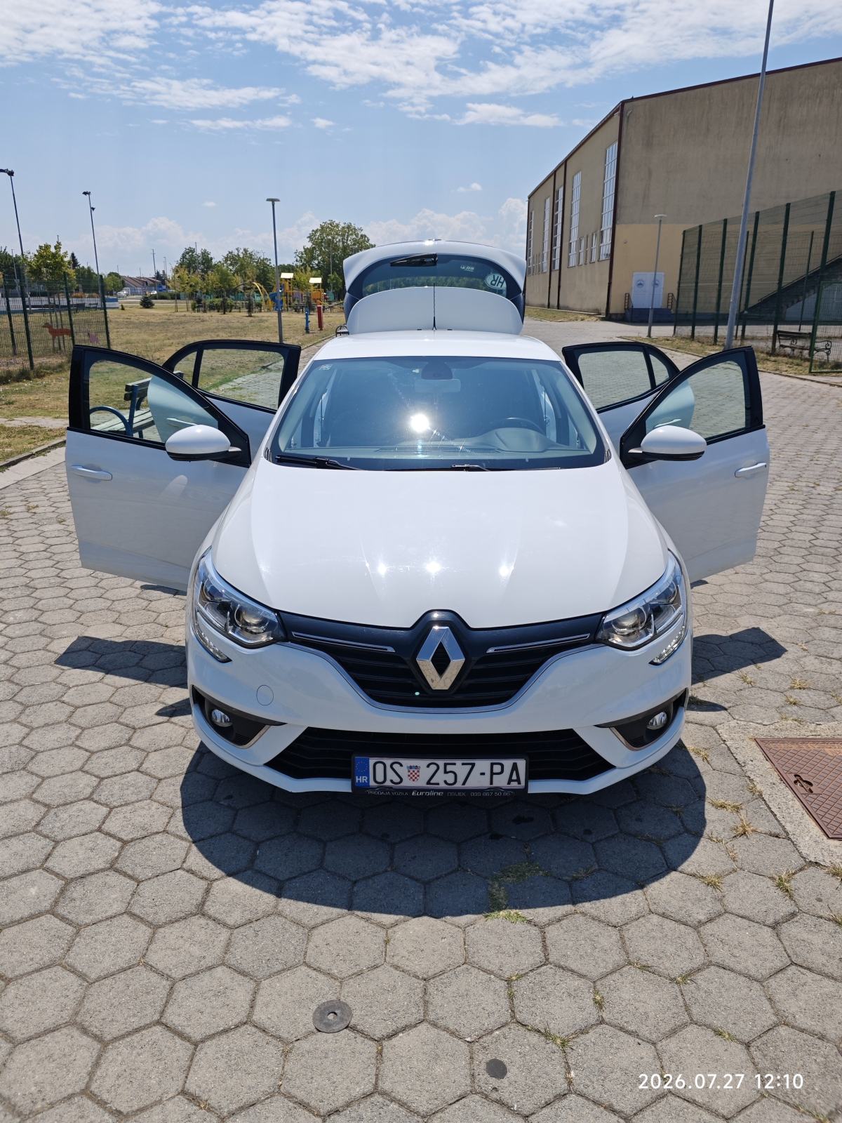 Renault Megane IV 1.5 dCi, 125800 km, Registriran do 26.07.2027., fotografija 5