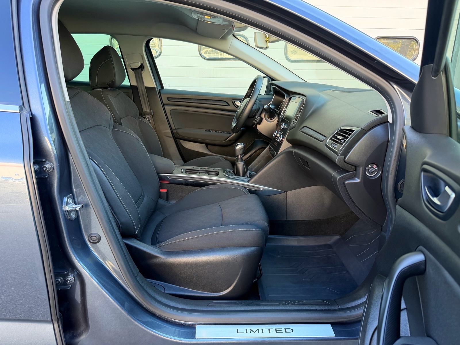 RENAULT MEGANE LIMITED dCi 115, REGISTRIRAN 7/2027, fotografija 16