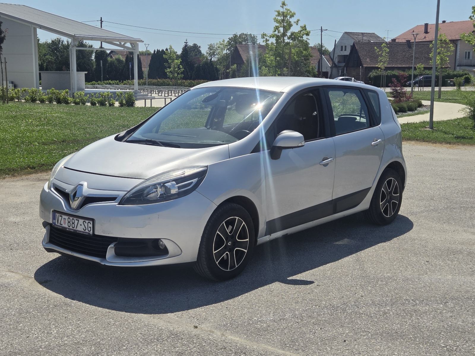 Renault Megane Scenic 1.5 dci***Reg.god.dana ***Placanje kreditnim kar