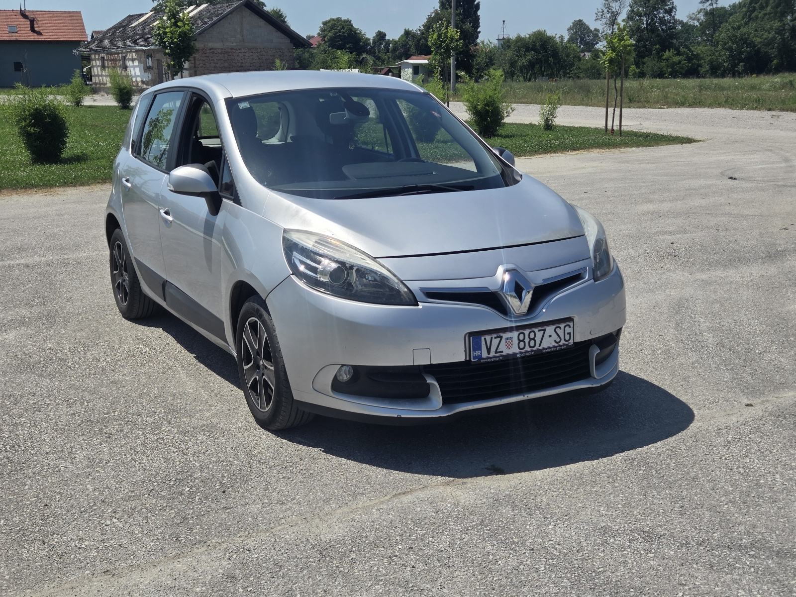 Renault Megane Scenic 1.5 dci***Reg.god.dana ***Placanje kreditnim kar, fotografija 3