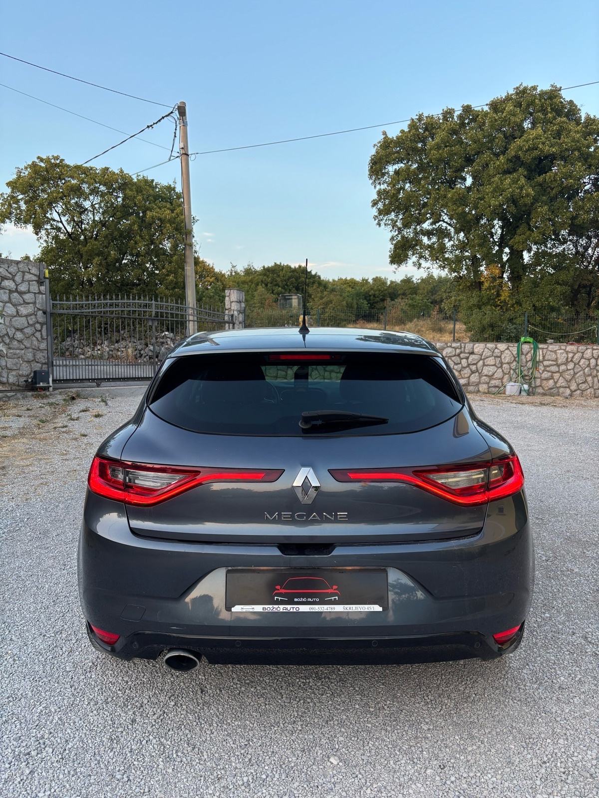 Renault Megane TCe 100,TOP OPREMA,KOMPL.SERVISNA,JAMSTVO., fotografija 4